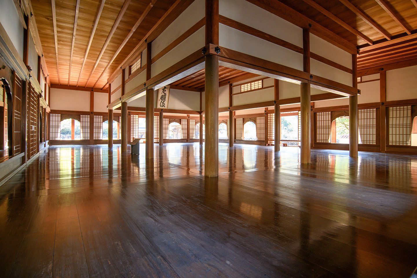 🏫 구 시즈타니 학교(큐 시즈타니 각코)